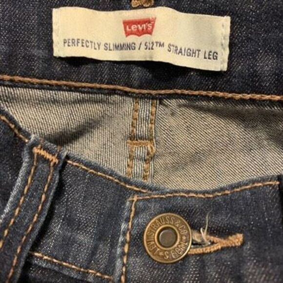 Levi’s Perfectly Slimming 512 Straight Leg Size 28x31 Jeans - Picture 6 of 6